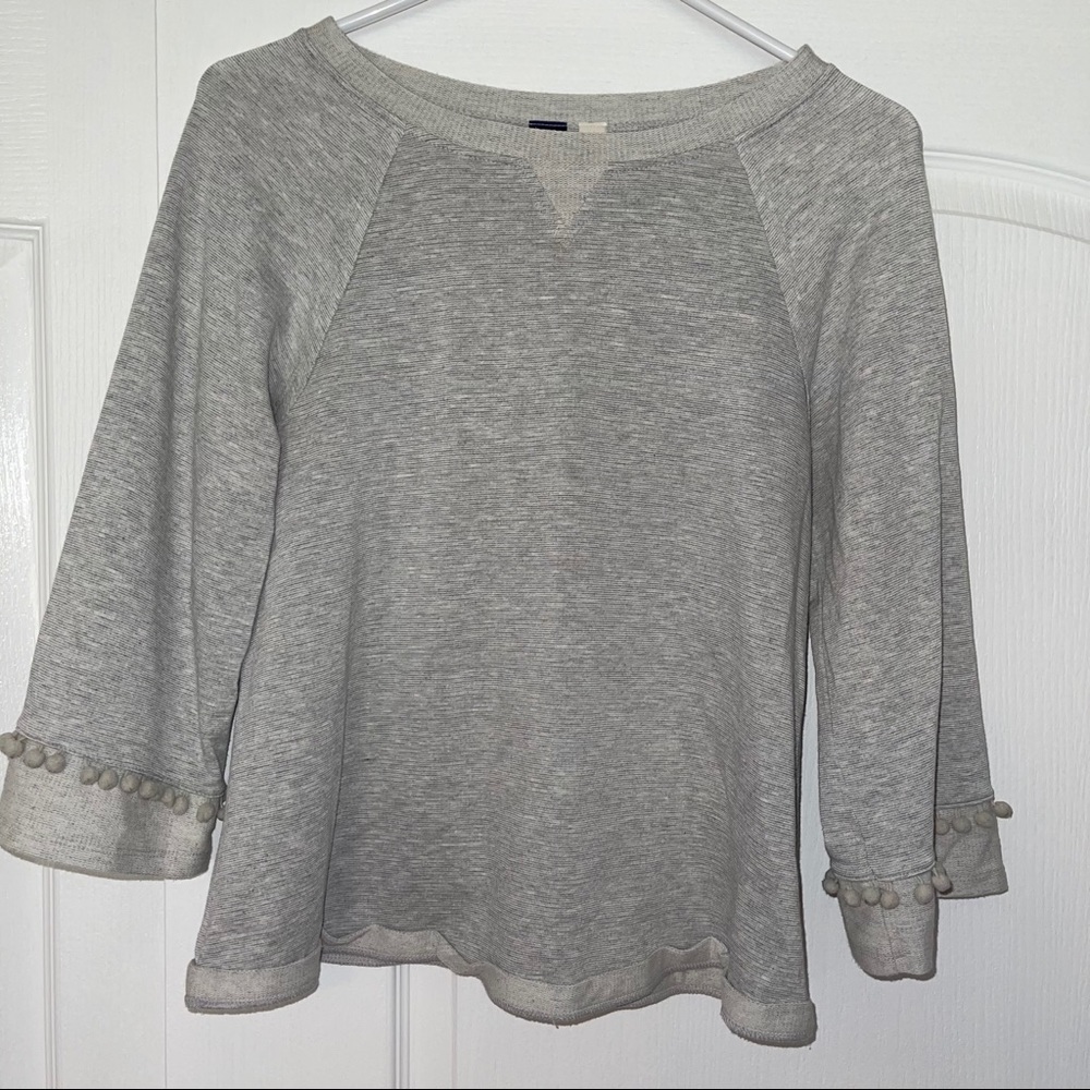 Francesca’s Casual Soft Light Grey Top